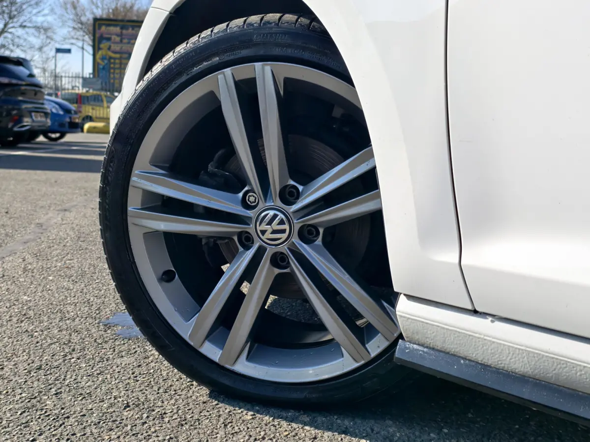 1.0 TSI Highline / R-LINE / NAP / NAVI / SP VLG / OHB /