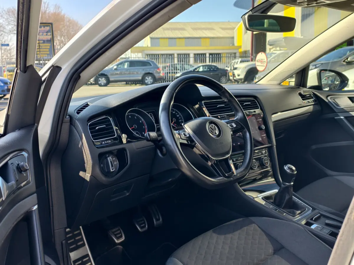 1.0 TSI Highline / R-LINE / NAP / NAVI / SP VLG / OHB /