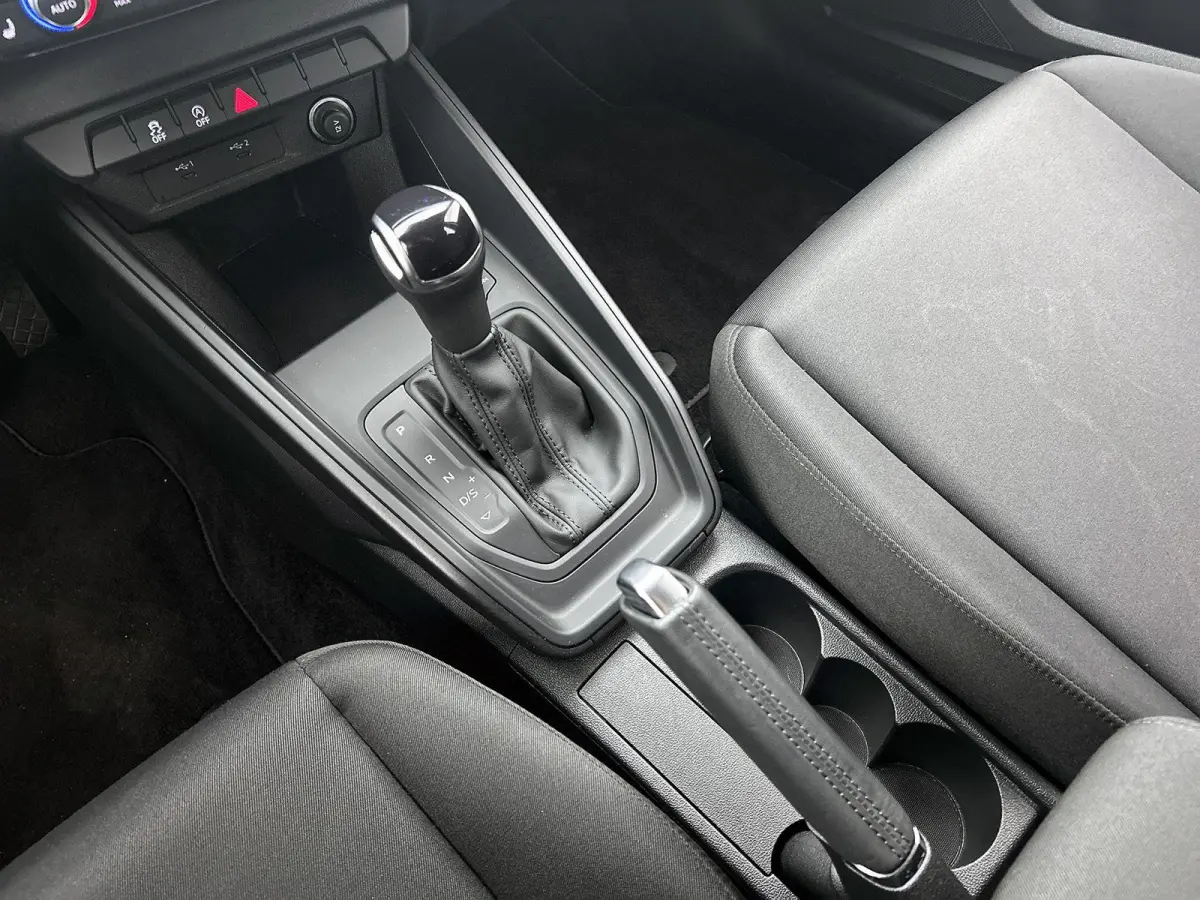 30 TFSI Advanced edition 116 PK | Automaat | Climate Control | stoelverwarming | Apple Carplay | Digitale dashboard | 16 inch lichtmetalenvelgen |
