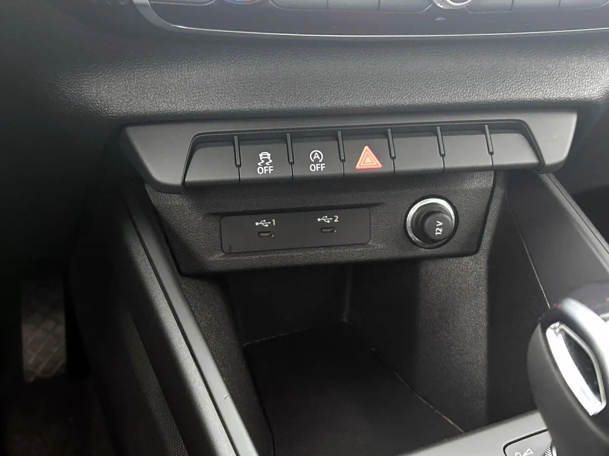 30 TFSI Advanced edition 116 PK | Automaat | Climate Control | stoelverwarming | Apple Carplay | Digitale dashboard | 16 inch lichtmetalenvelgen |