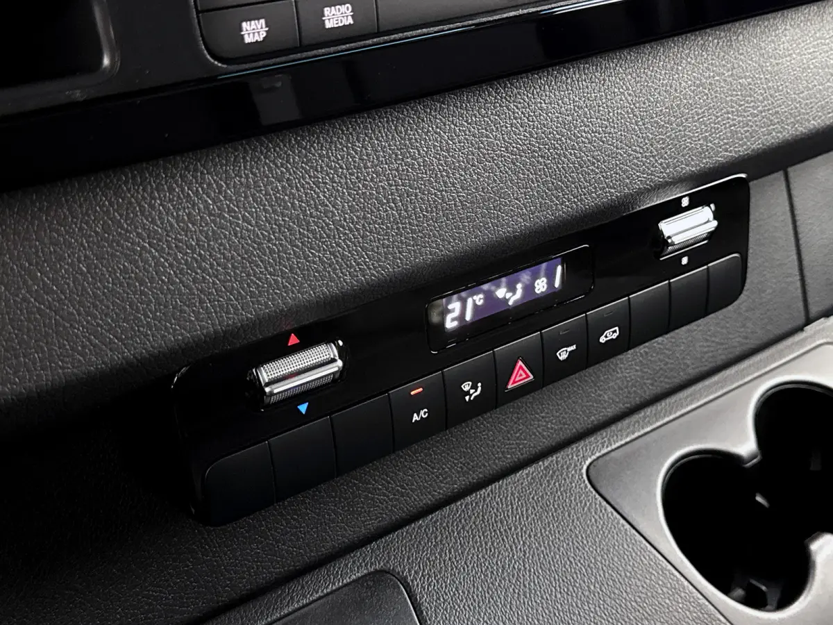 319 1.9 CDI L2H2 Pro Navigatie Parkeerpakket Stoelverwarming Trekhaak Led high performance