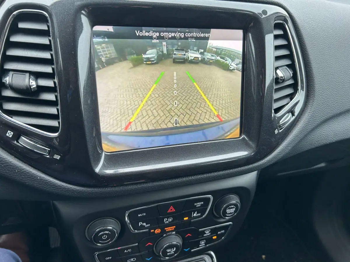 4xe 190 Plug-in Hybrid Limited Lease Ed. | Navigatie | Camera | Parkeersensoren | Trekhaak | Cilmate controle | Cruise controle |