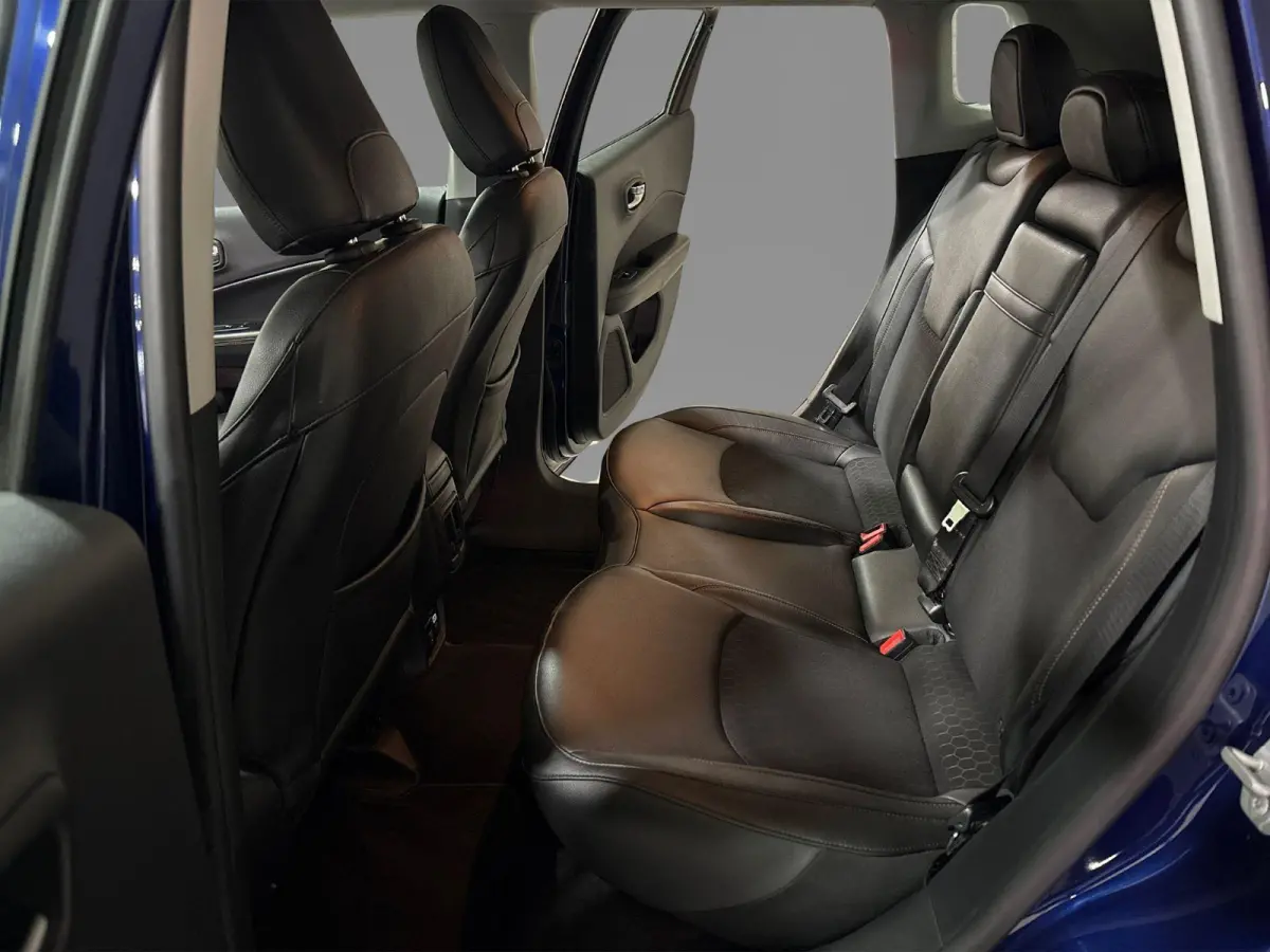 4xe 190 Plug-in Hybrid Limited Lease Ed. | Navigatie | Camera | Parkeersensoren | Trekhaak | Cilmate controle | Cruise controle |