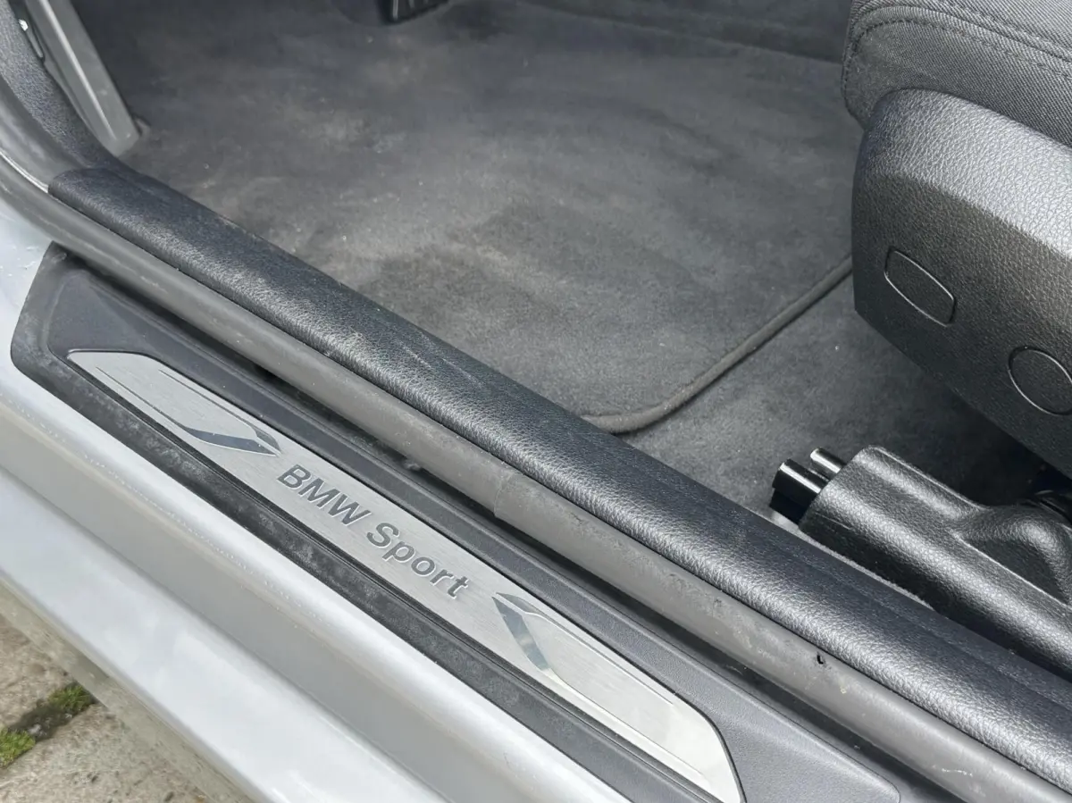 320i Executive
