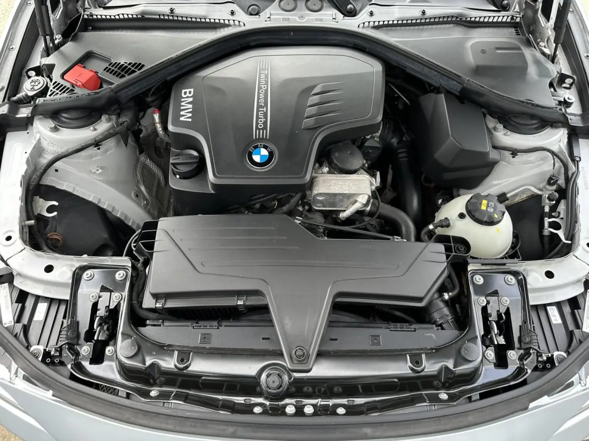 320i Executive