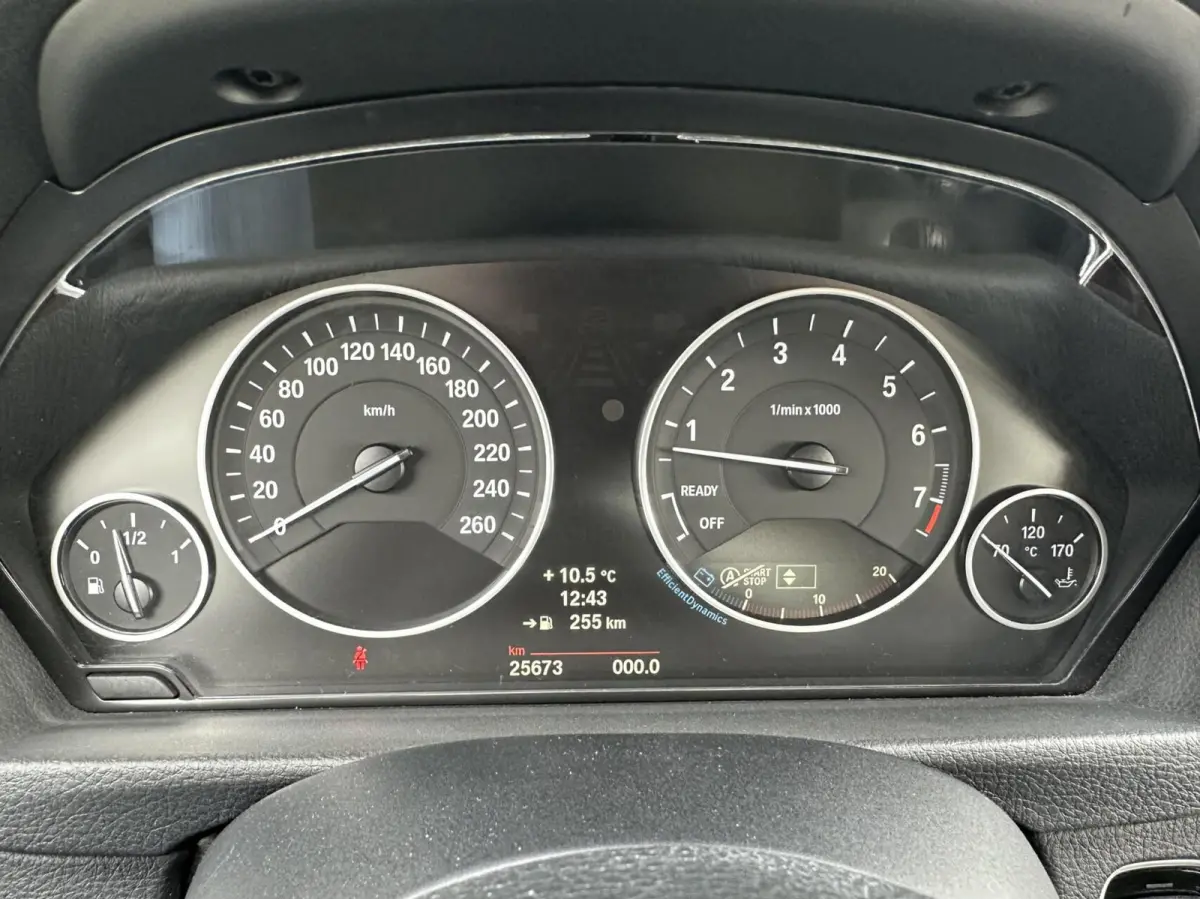 320i Executive