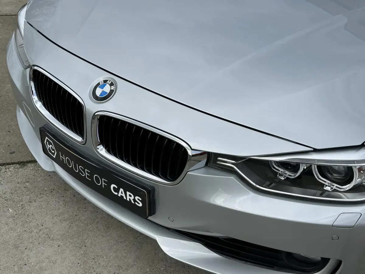 320i Executive