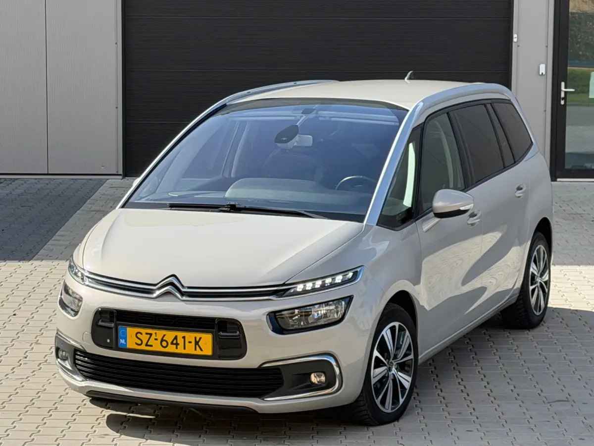 1.2 PureTech 130pk Business - Sable - Camera/Carplay/7 zitter
