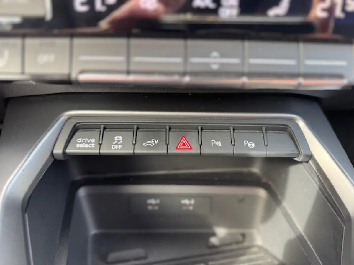 40 TFSI e Edition S-line,Leder/Alcantara,Virtueel/Camera,Carplay,Navigatie,Cruisecontrol