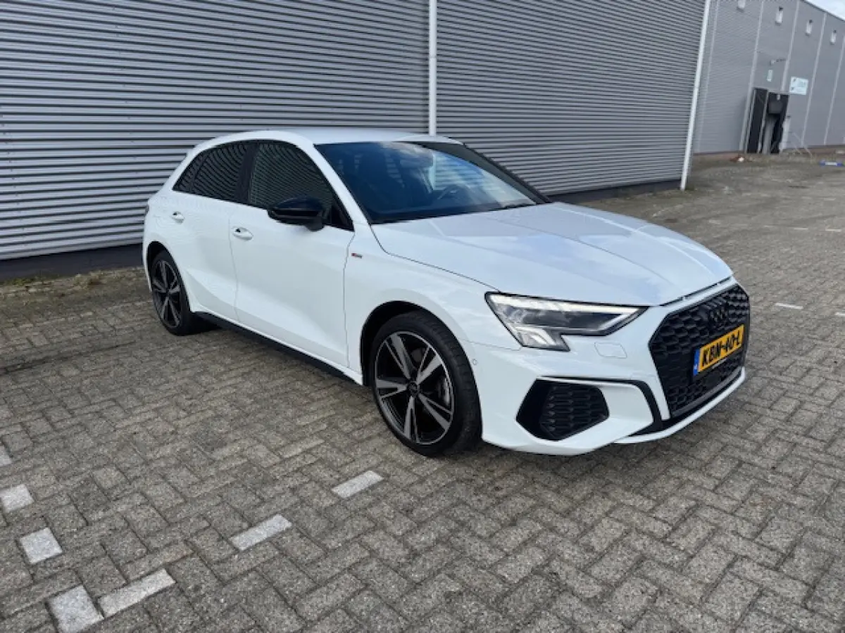 40 TFSI e Edition S-line,Leder/Alcantara,Virtueel/Camera,Carplay,Navigatie,Cruisecontrol