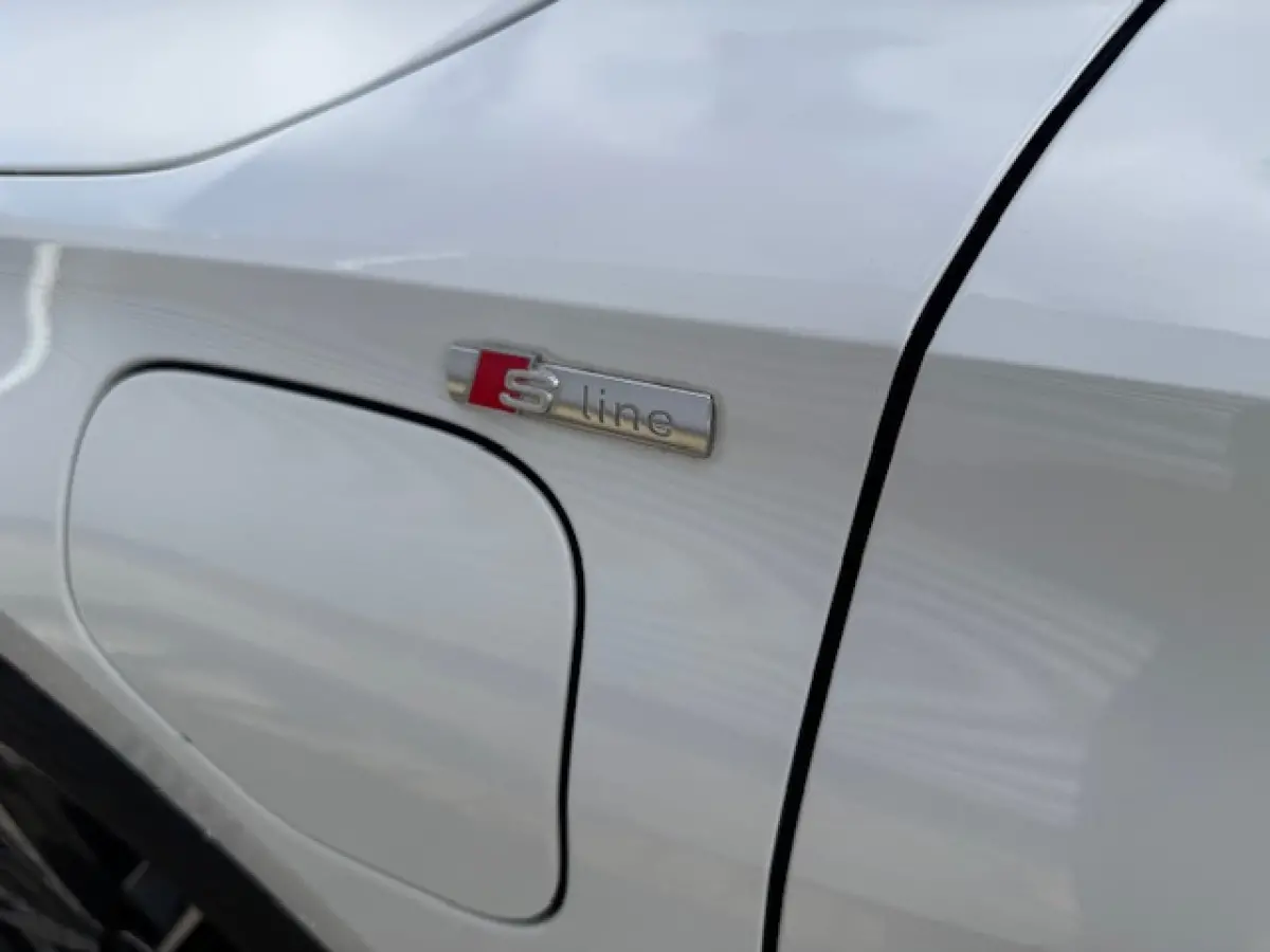 40 TFSI e Edition S-line,Leder/Alcantara,Virtueel/Camera,Carplay,Navigatie,Cruisecontrol