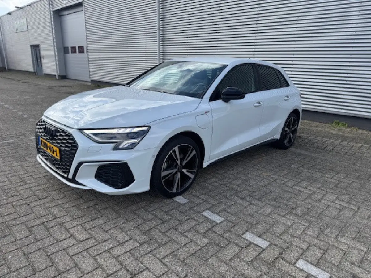 40 TFSI e Edition S-line,Leder/Alcantara,Virtueel/Camera,Carplay,Navigatie,Cruisecontrol