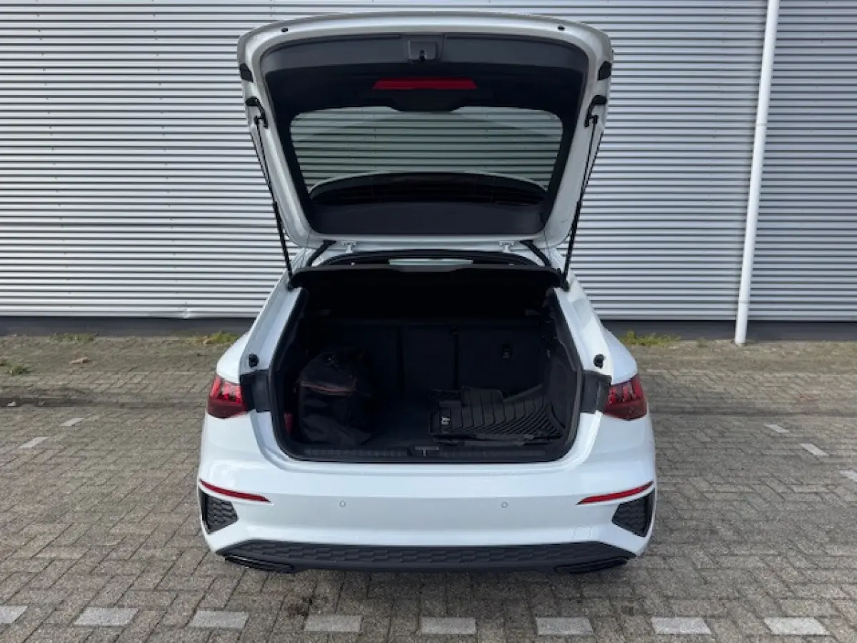40 TFSI e Edition S-line,Leder/Alcantara,Virtueel/Camera,Carplay,Navigatie,Cruisecontrol