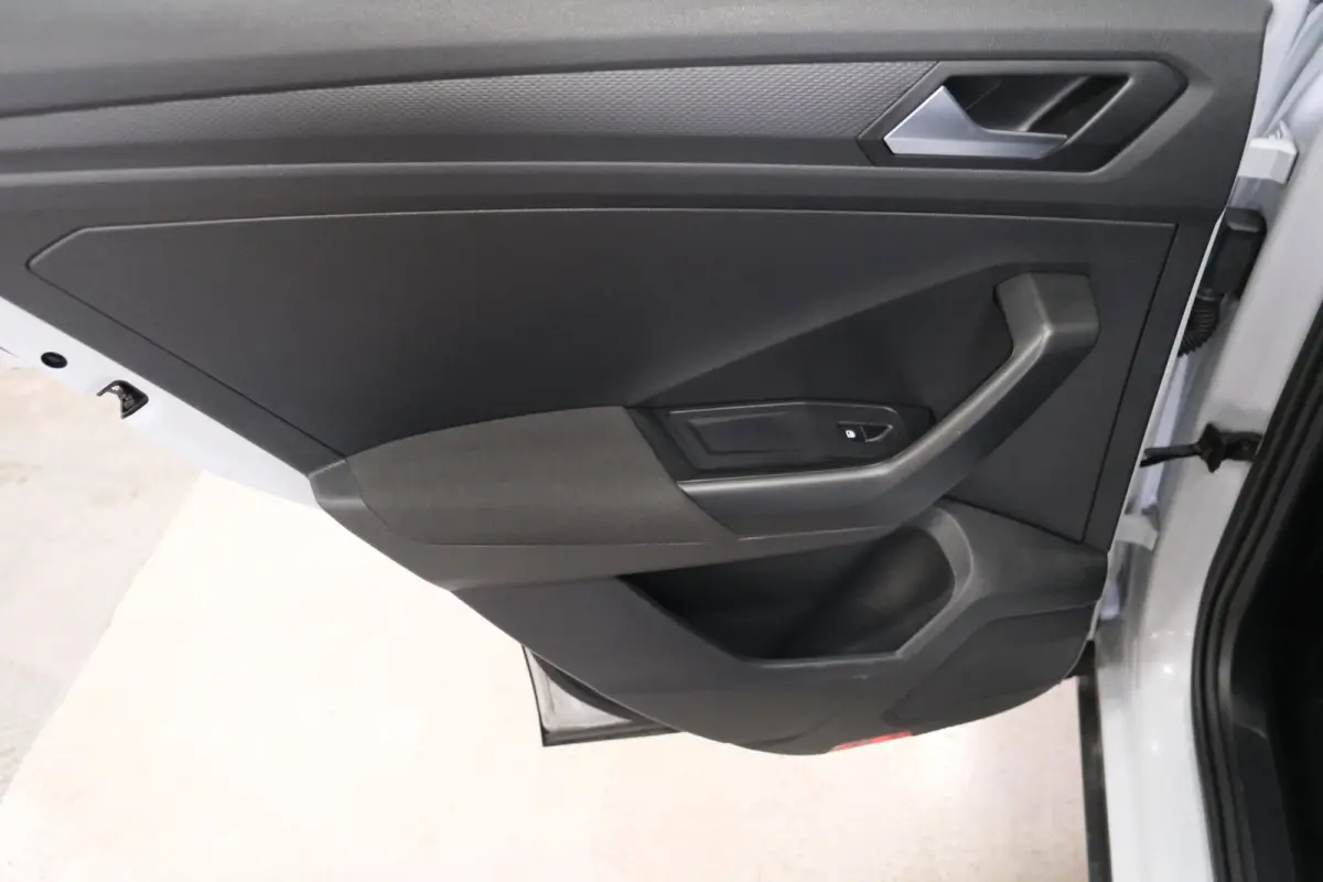 1.5 TSI Sport Business R-Line Automaat - Airco, Cruise, Panodak, Carplay, Virtual Display, PDC, Navi.