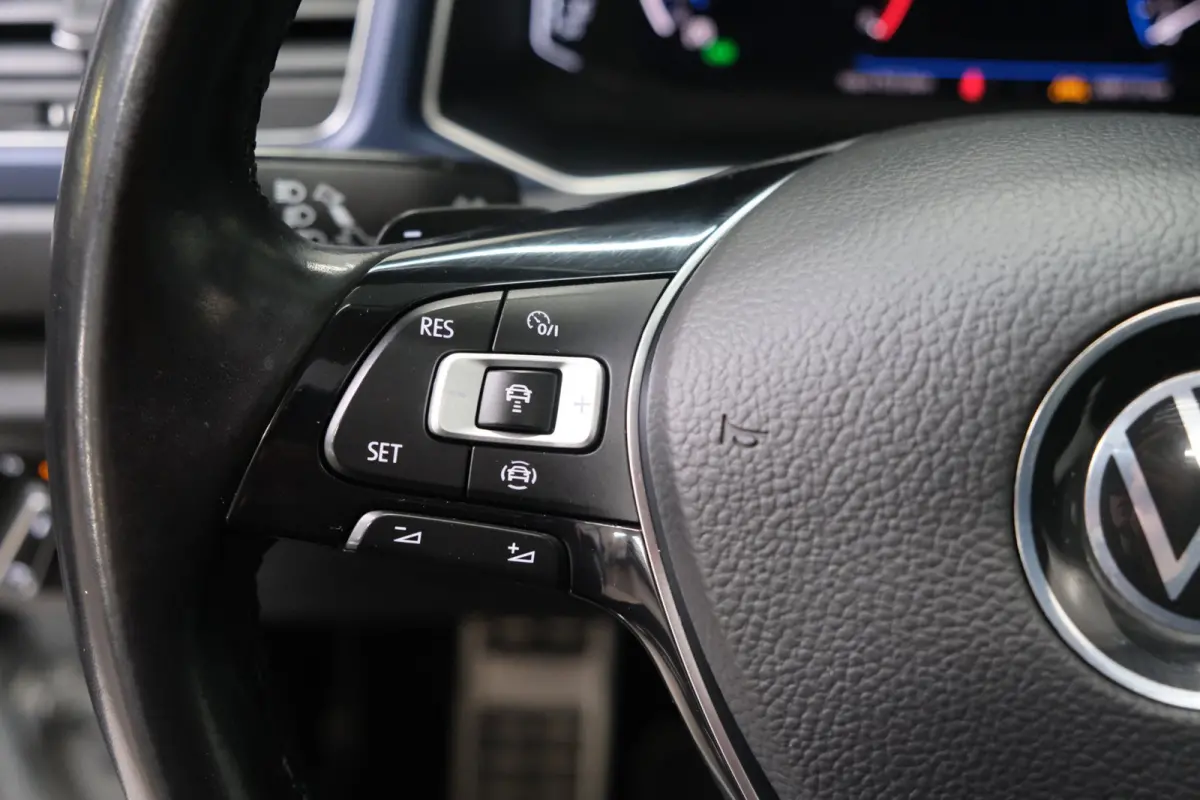 1.5 TSI Sport Business R-Line Automaat - Airco, Cruise, Panodak, Carplay, Virtual Display, PDC, Navi.