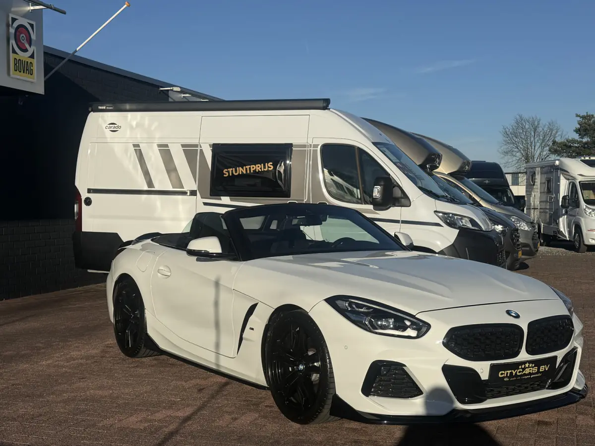 sDrive20i High Executive M Sport 198 pk navi camera leder lmv 19 pdc v/a xenon keyless entry spoiler pakket dealer oh