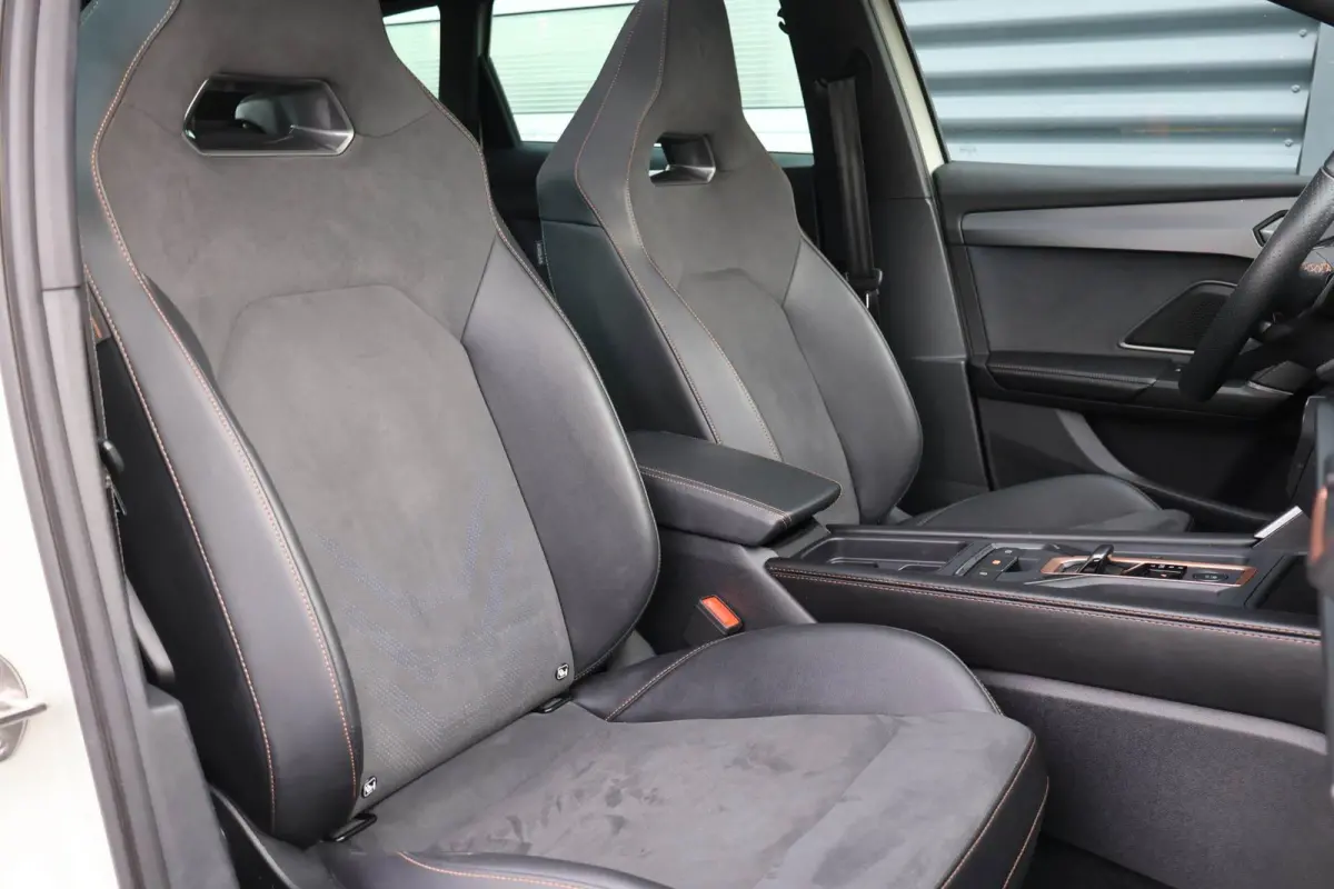 1.5 TSI e-Hybrid 204pk Business | SoH 100% | Panoramadak | Sennheiser | Stoel/ Stuurverwarming | Elektr. Bestuurderstoel | Elektr. Achterklep