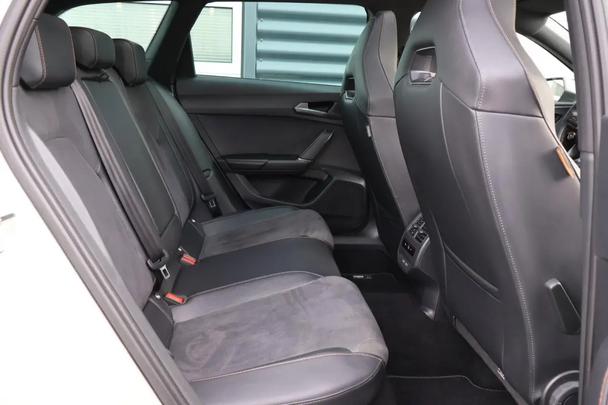 1.5 TSI e-Hybrid 204pk Business | SoH 100% | Panoramadak | Sennheiser | Stoel/ Stuurverwarming | Elektr. Bestuurderstoel | Elektr. Achterklep