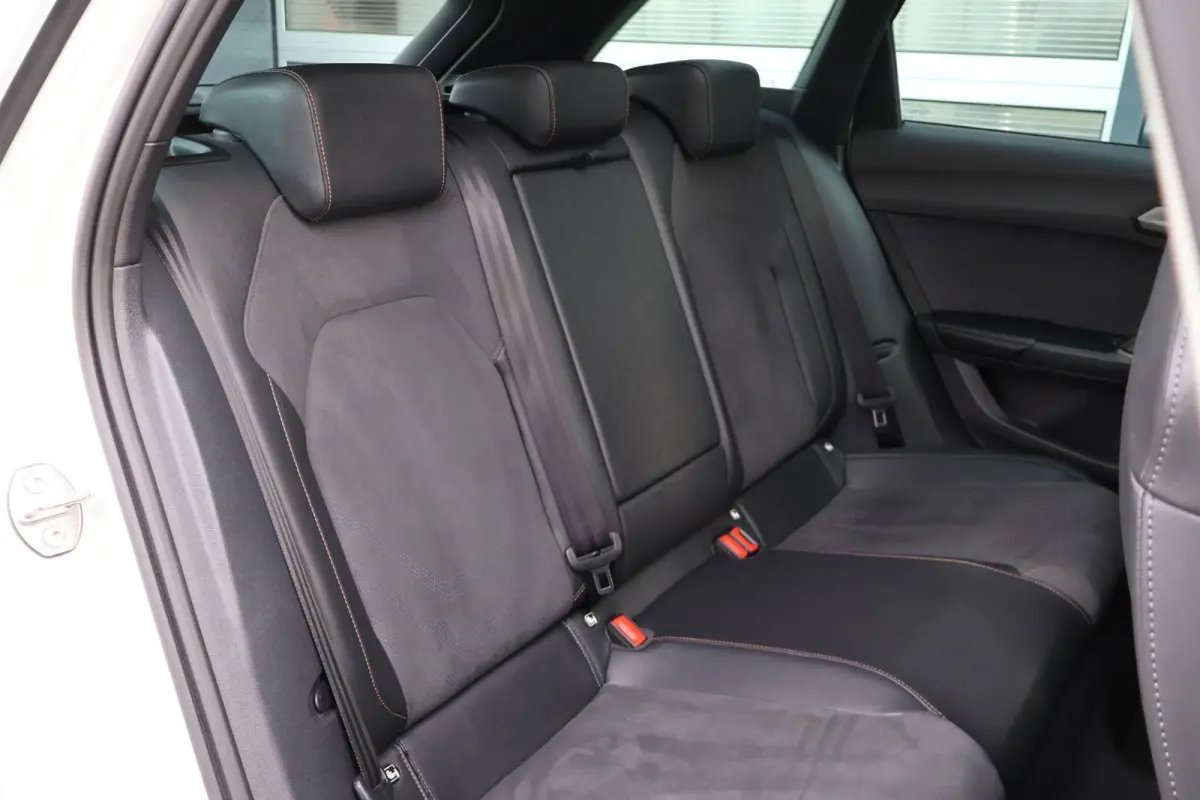 1.5 TSI e-Hybrid 204pk Business | SoH 100% | Panoramadak | Sennheiser | Stoel/ Stuurverwarming | Elektr. Bestuurderstoel | Elektr. Achterklep