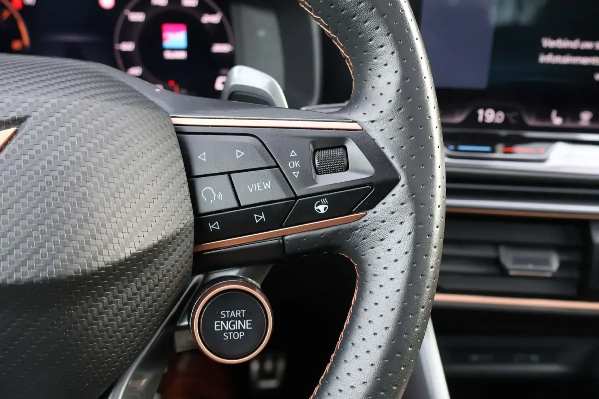 1.5 TSI e-Hybrid 204pk Business | SoH 100% | Panoramadak | Sennheiser | Stoel/ Stuurverwarming | Elektr. Bestuurderstoel | Elektr. Achterklep