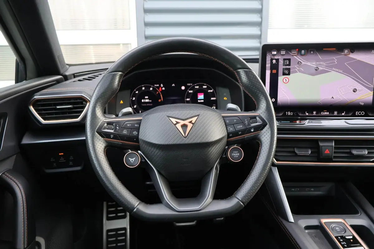1.5 TSI e-Hybrid 204pk Business | SoH 100% | Panoramadak | Sennheiser | Stoel/ Stuurverwarming | Elektr. Bestuurderstoel | Elektr. Achterklep