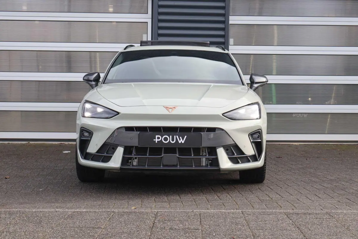 1.5 TSI e-Hybrid 204pk Business | SoH 100% | Panoramadak | Sennheiser | Stoel/ Stuurverwarming | Elektr. Bestuurderstoel | Elektr. Achterklep