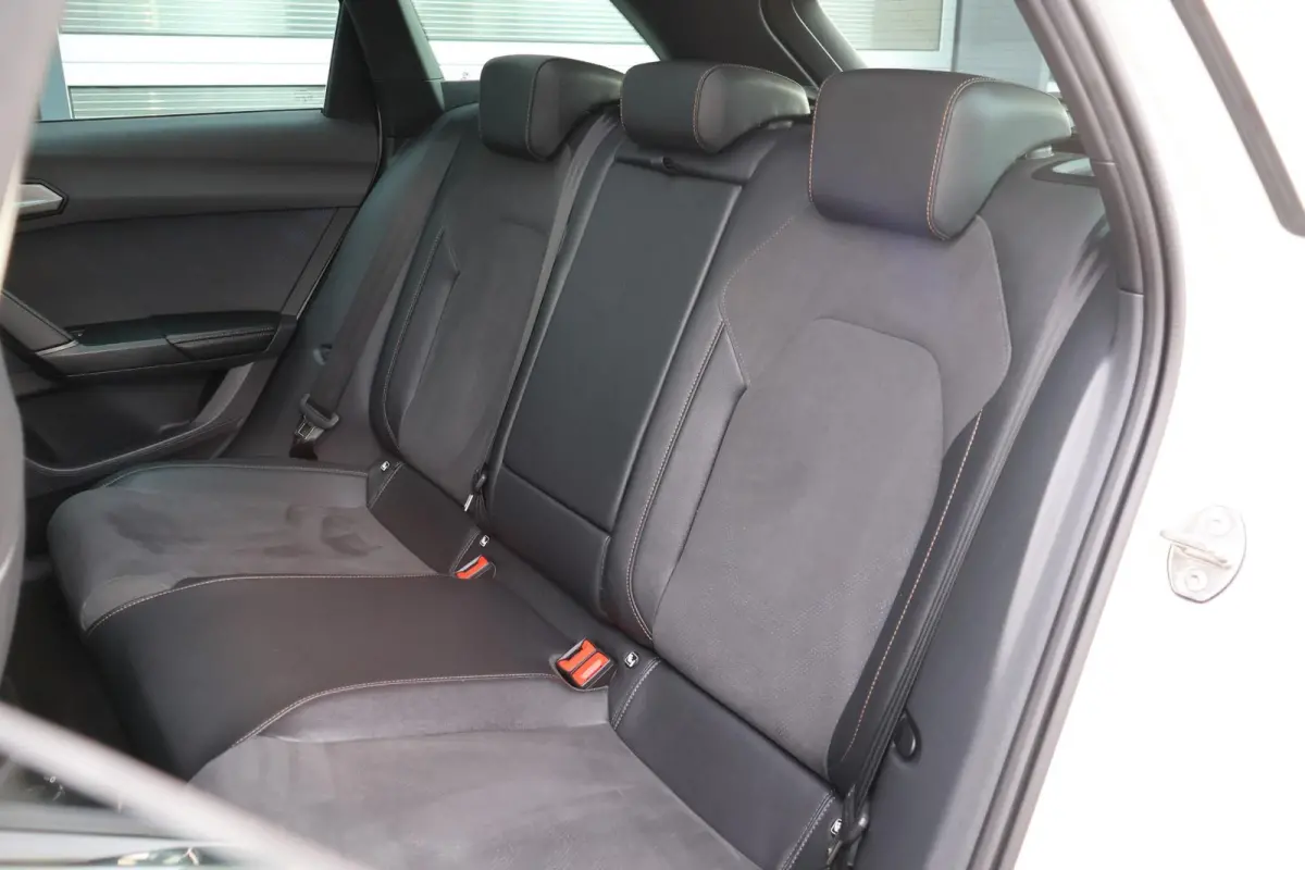 1.5 TSI e-Hybrid 204pk Business | SoH 100% | Panoramadak | Sennheiser | Stoel/ Stuurverwarming | Elektr. Bestuurderstoel | Elektr. Achterklep