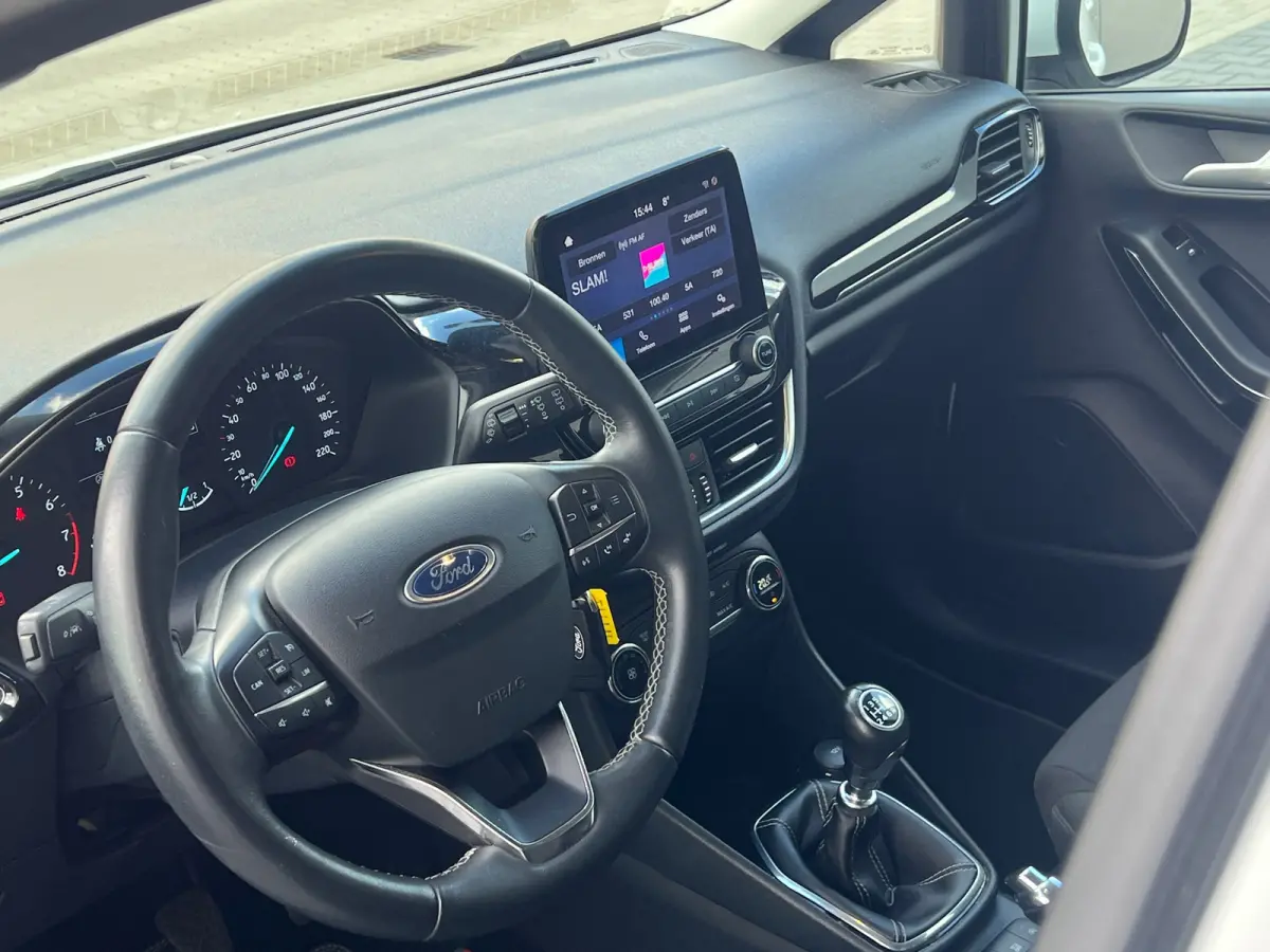 1.0 EcoBoost Titanium - Frozen White - Led/Carplay/LMV