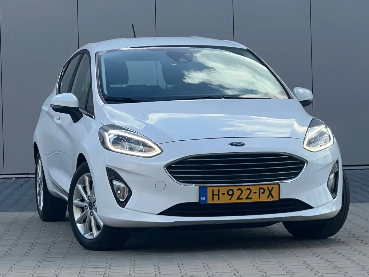 1.0 EcoBoost Titanium - Frozen White - Led/Carplay/LMV