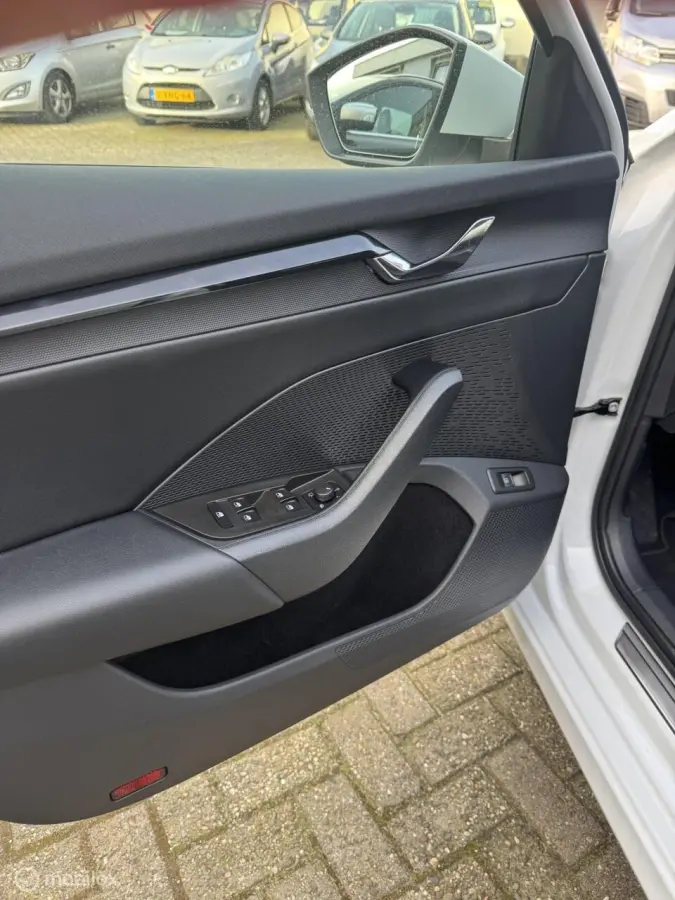 |automaat|Camera|Apple CarPlay|Keyless|