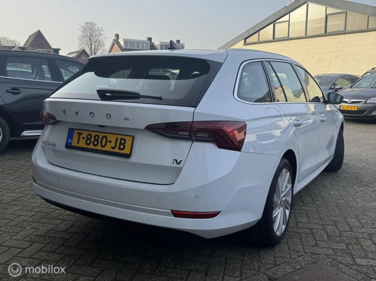 |automaat|Camera|Apple CarPlay|Keyless|
