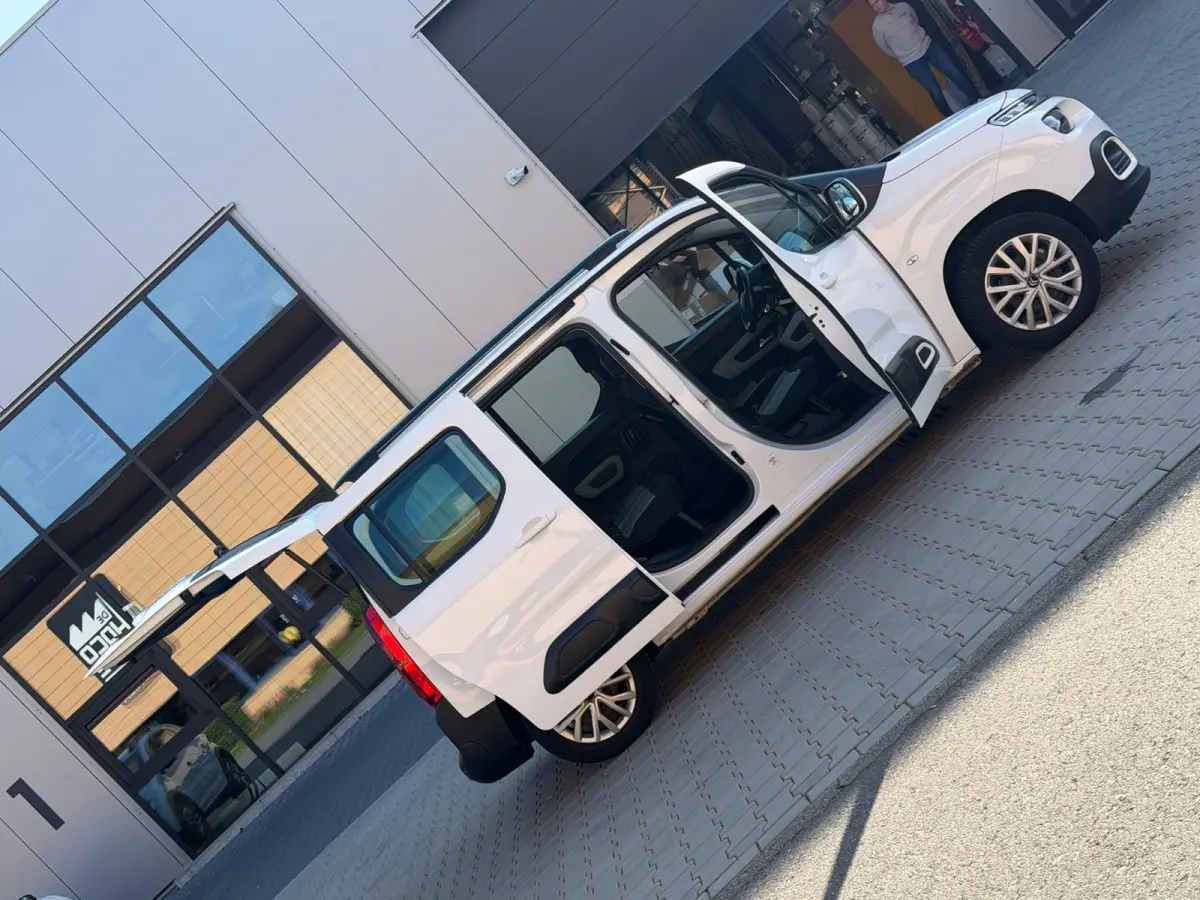 1.2 PureTech Feel So Good - Blanc Glacier - Nav/Carplay/Cruise