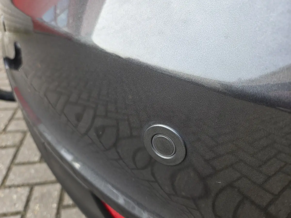 1.0 Lease Edition Navigatie/ Parkeersensoren achter/ Trekhaak/ Cruise control/ Rijklaarprijs!