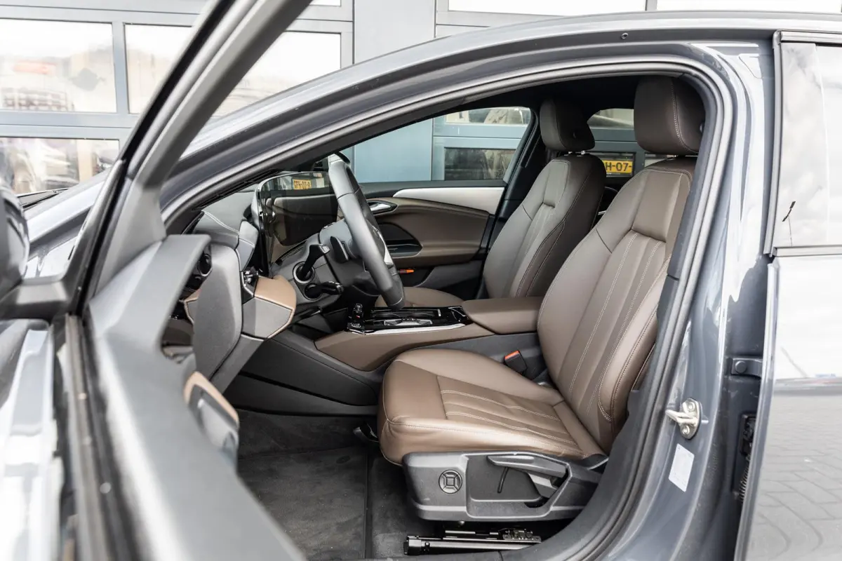 367pk Edition Performance 100 kWh | Trekhaak | Zwart Optiek