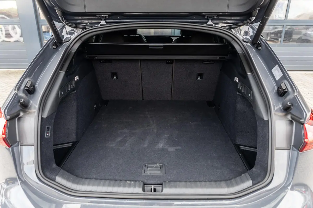 367pk Edition Performance 100 kWh | Trekhaak | Zwart Optiek