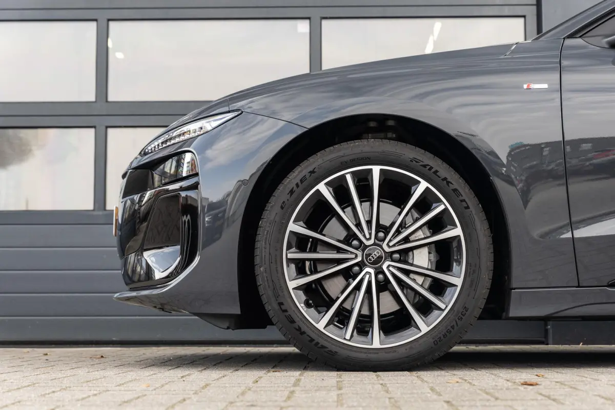 367pk Edition Performance 100 kWh | Trekhaak | Zwart Optiek