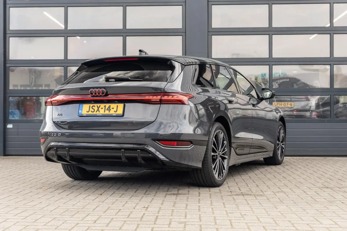 367pk Edition Performance 100 kWh | Trekhaak | Zwart Optiek