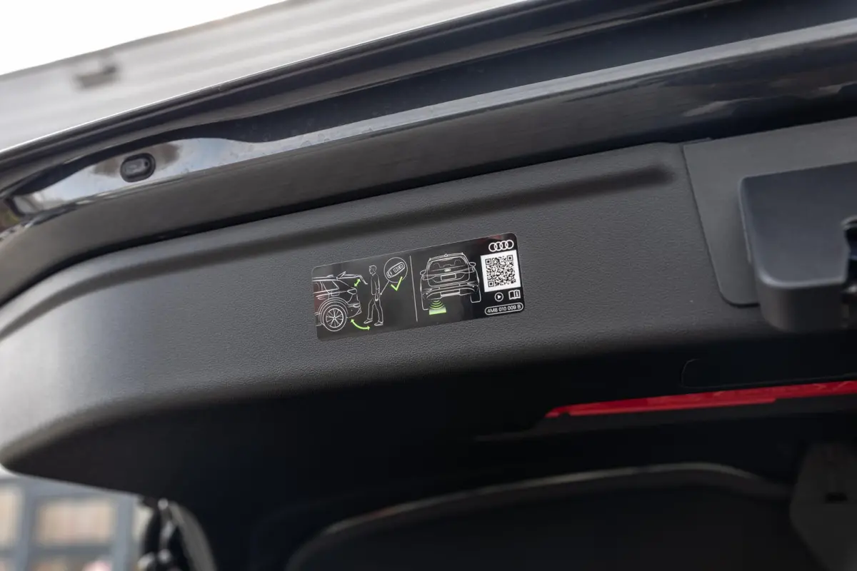 367pk Edition Performance 100 kWh | Trekhaak | Zwart Optiek