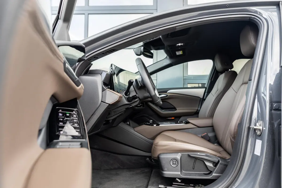 367pk Edition Performance 100 kWh | Trekhaak | Zwart Optiek