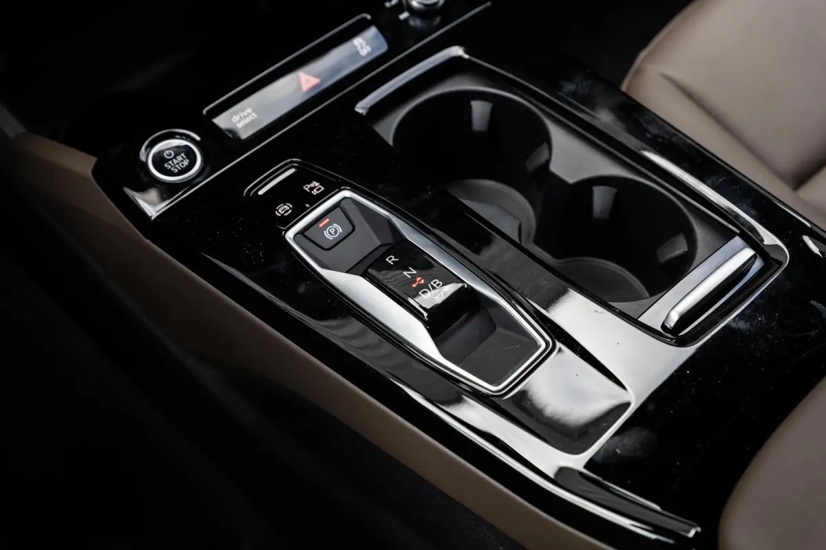 367pk Edition Performance 100 kWh | Trekhaak | Zwart Optiek