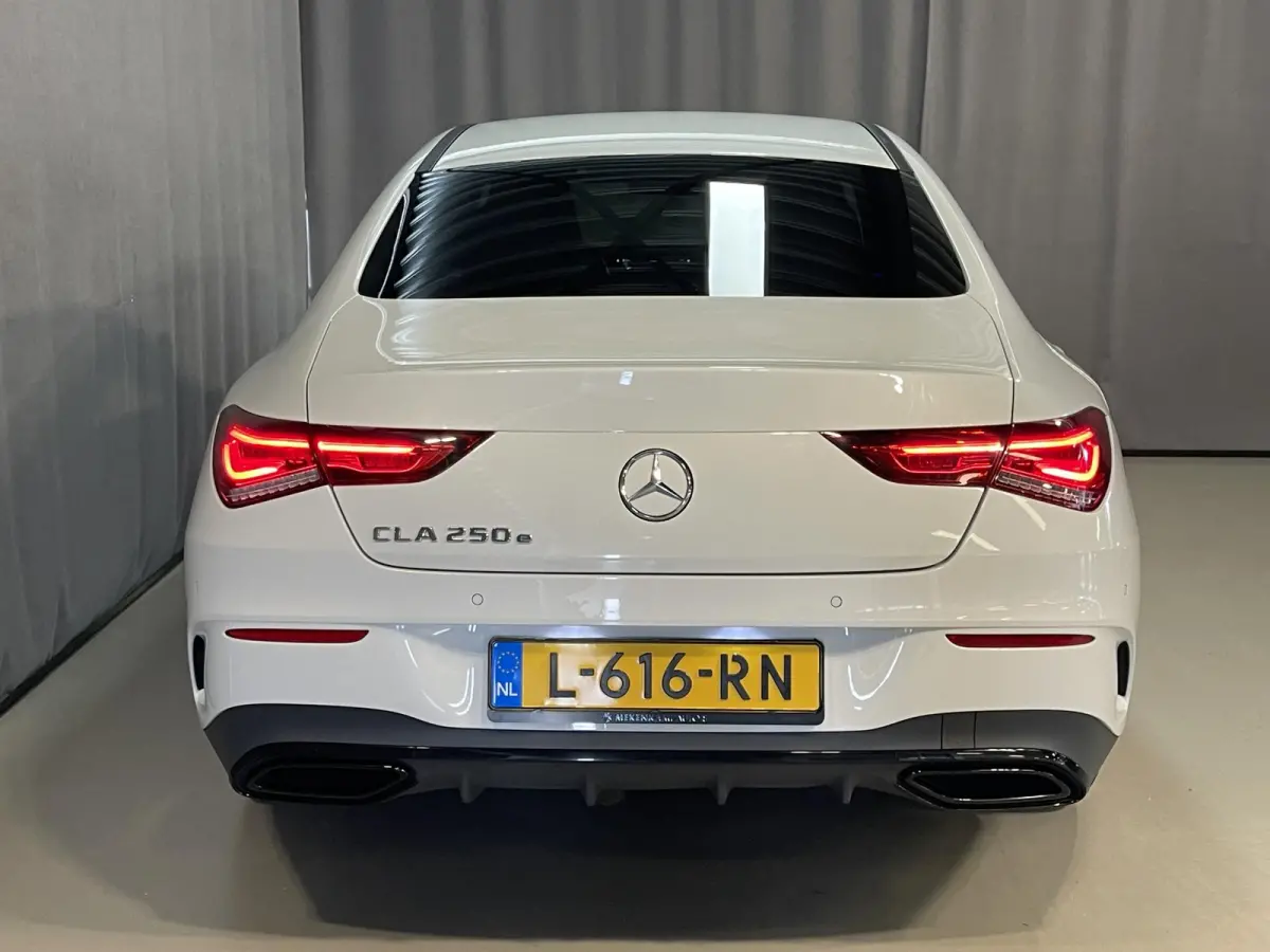 250 e Advantage AMG Line 18"/Dodehoek/Trekhaak/Camera/Sfeerverlichting/Stoelverwarming