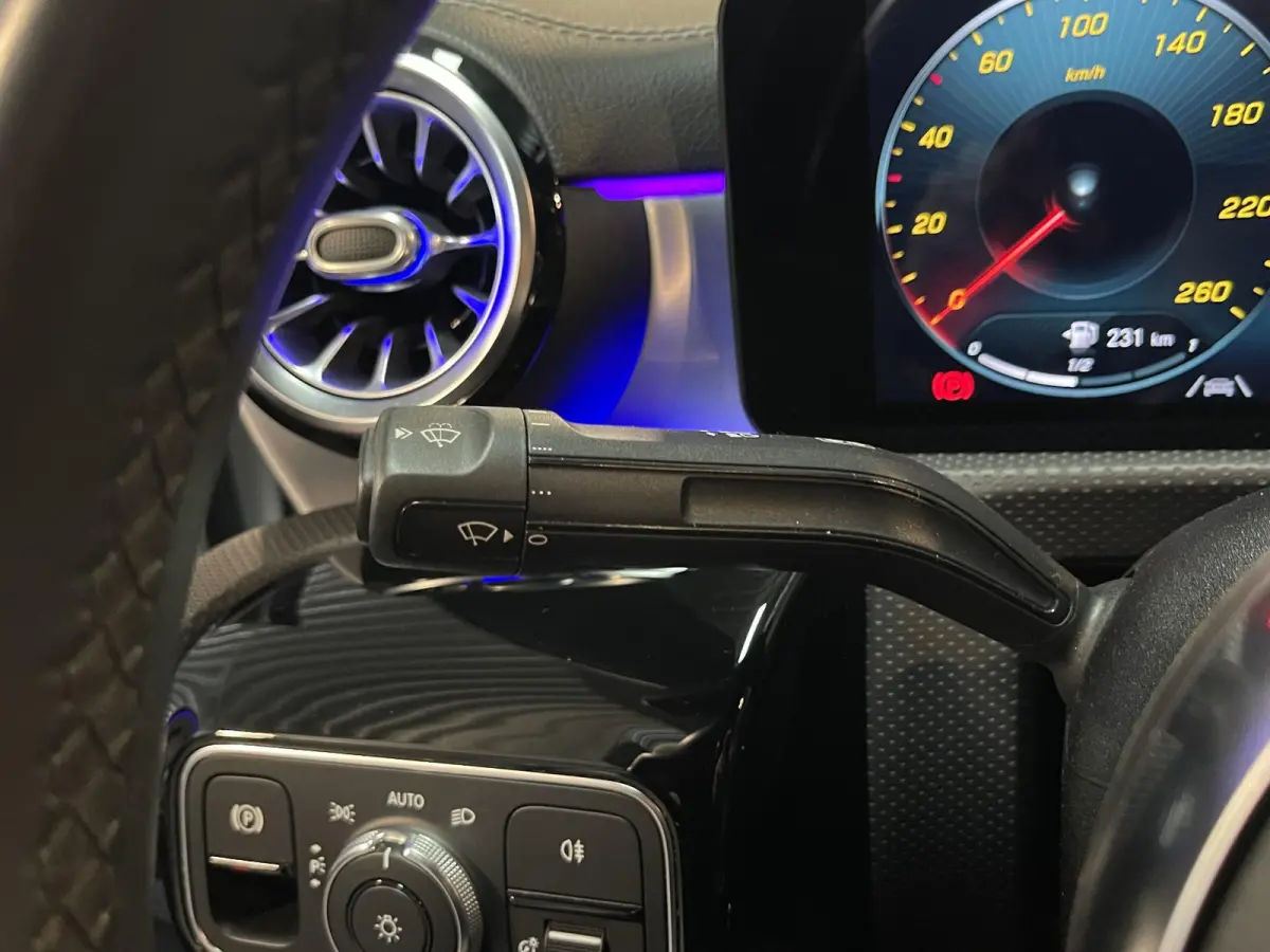 250 e Advantage AMG Line 18"/Dodehoek/Trekhaak/Camera/Sfeerverlichting/Stoelverwarming