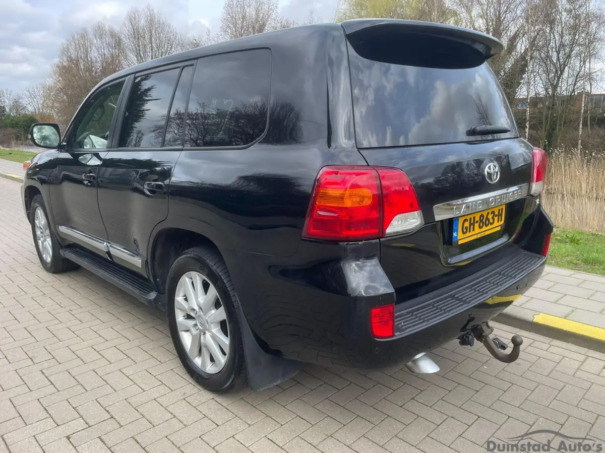 4.5 V8 D-4D Executive Standard Roof Window Van