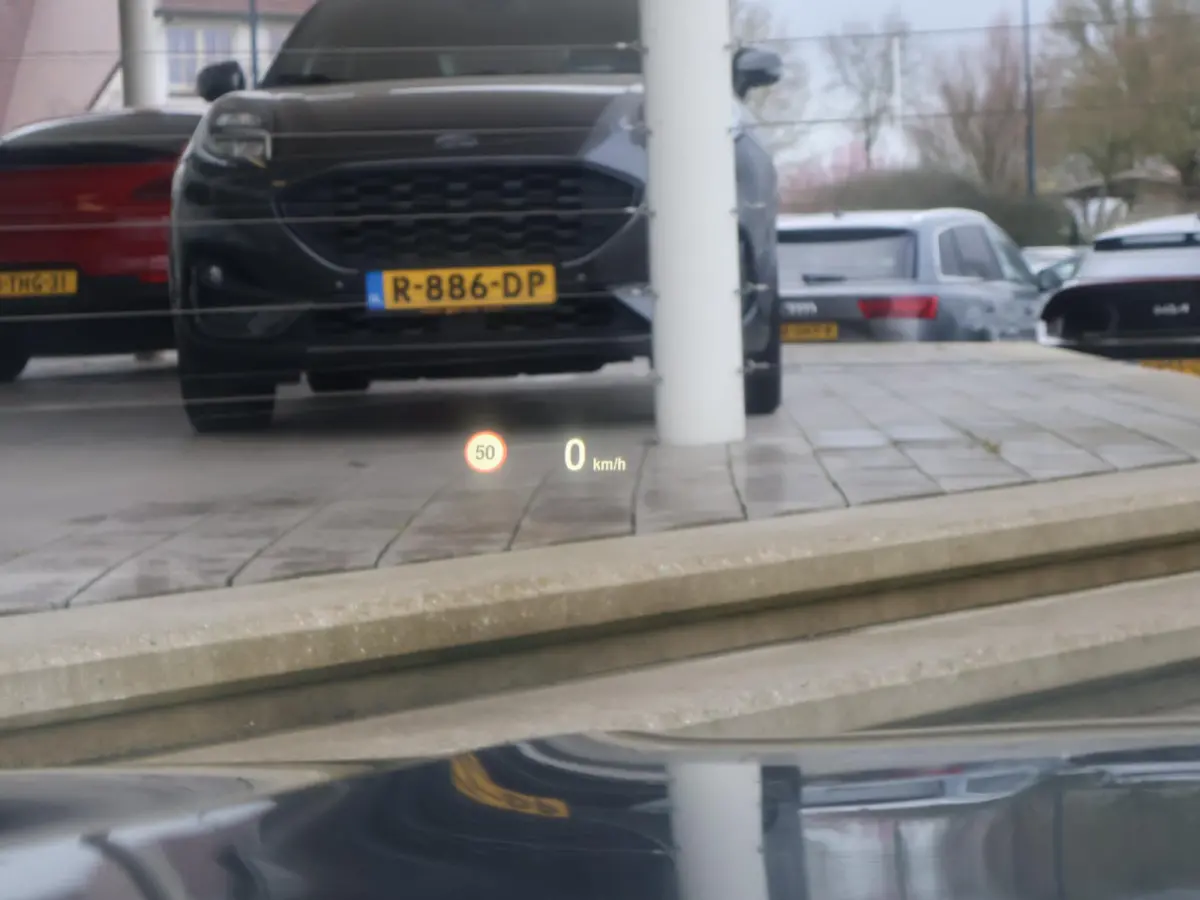 xDrive40e High Executive + HEAD-UP | 360 CAMERA | PANORAMA | SFEERVERLICHTING