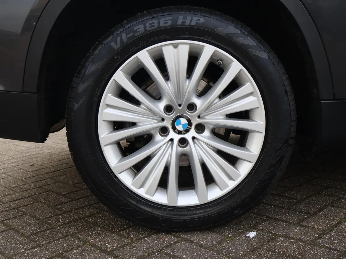 xDrive40e High Executive + HEAD-UP | 360 CAMERA | PANORAMA | SFEERVERLICHTING