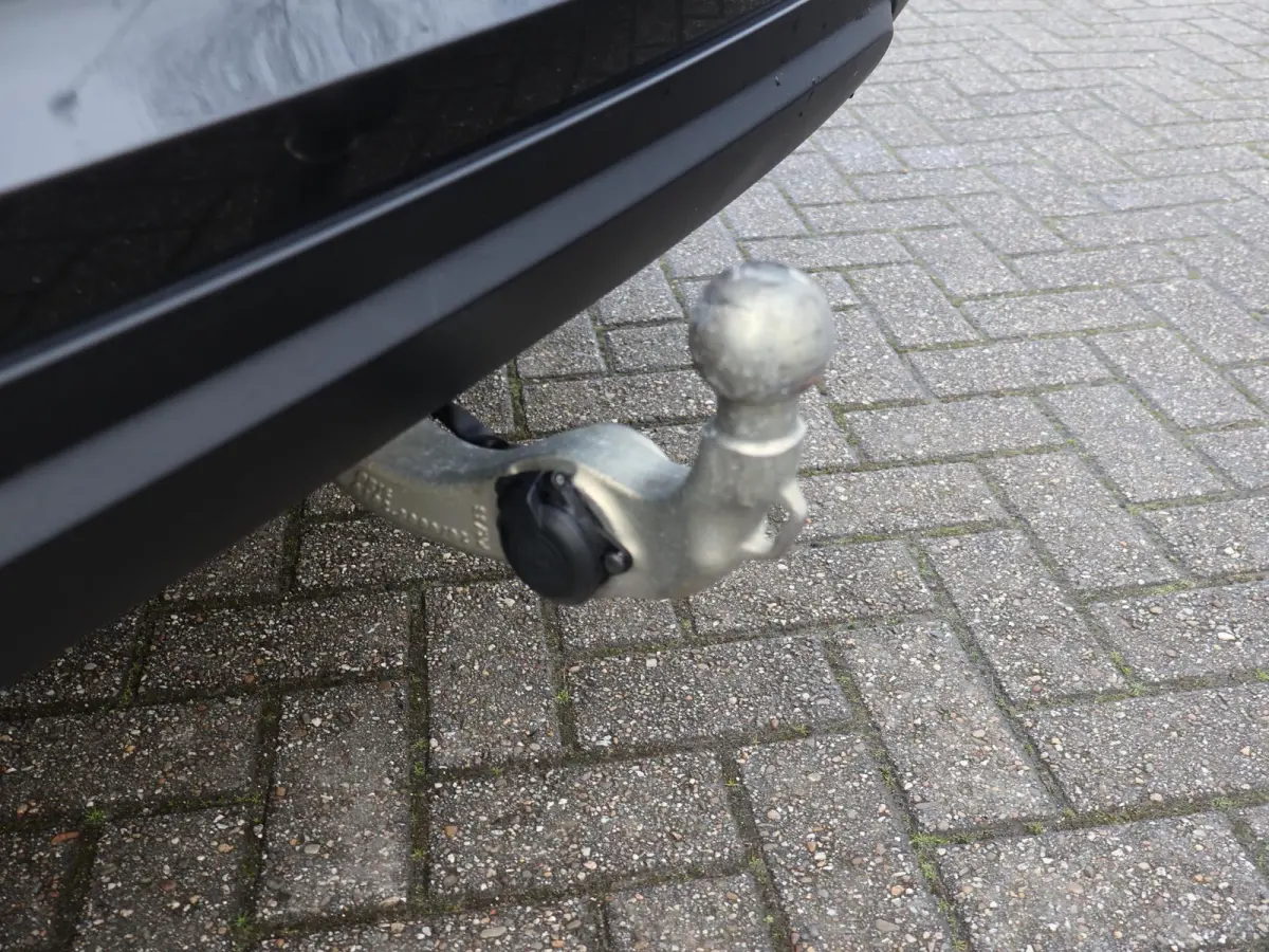 xDrive40e High Executive + HEAD-UP | 360 CAMERA | PANORAMA | SFEERVERLICHTING