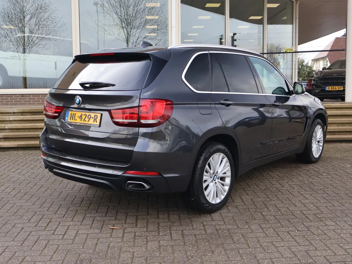 xDrive40e High Executive + HEAD-UP | 360 CAMERA | PANORAMA | SFEERVERLICHTING