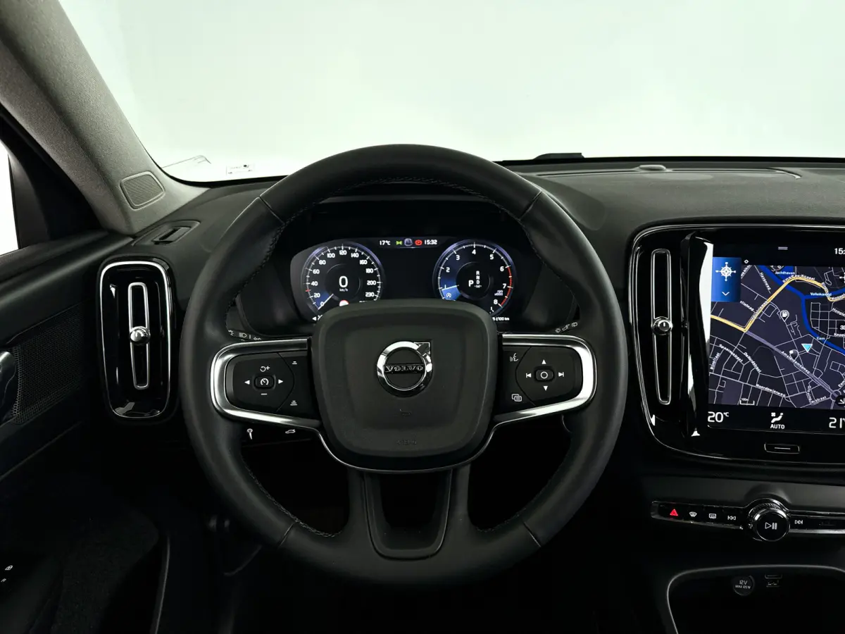 T2 Momentum Business | Parkeercamera | Cruise control | Navigatie
