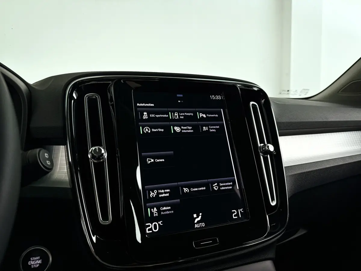T2 Momentum Business | Parkeercamera | Cruise control | Navigatie