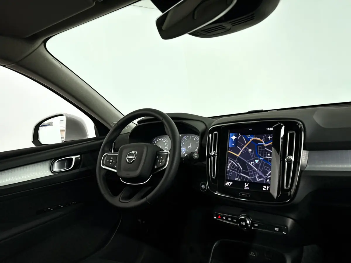 T2 Momentum Business | Parkeercamera | Cruise control | Navigatie